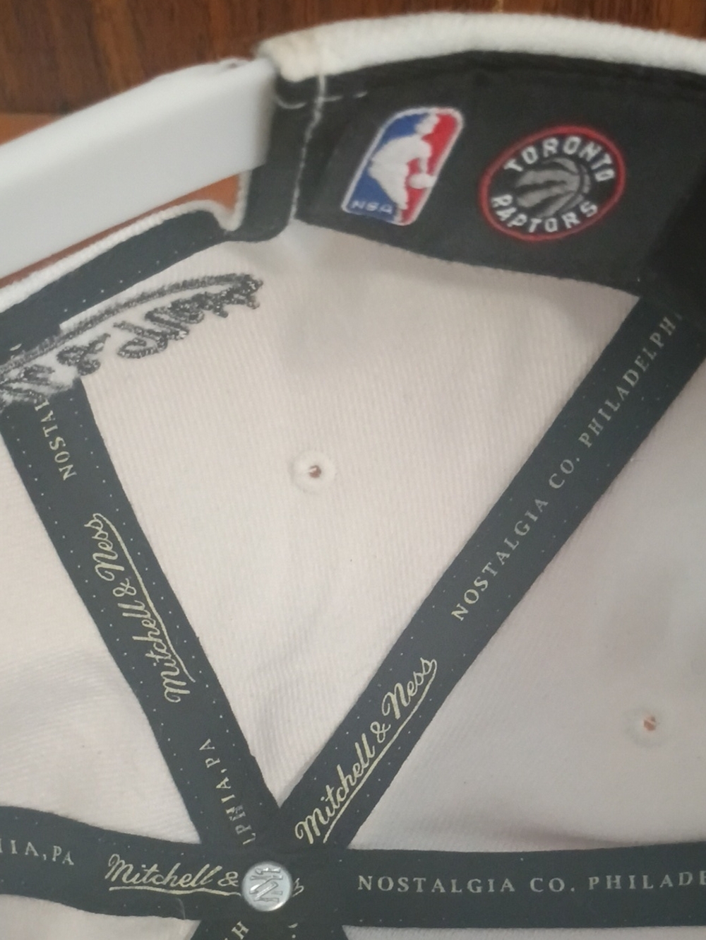 Toronto Raptors White Snapback Hat - Picture 4 of 5